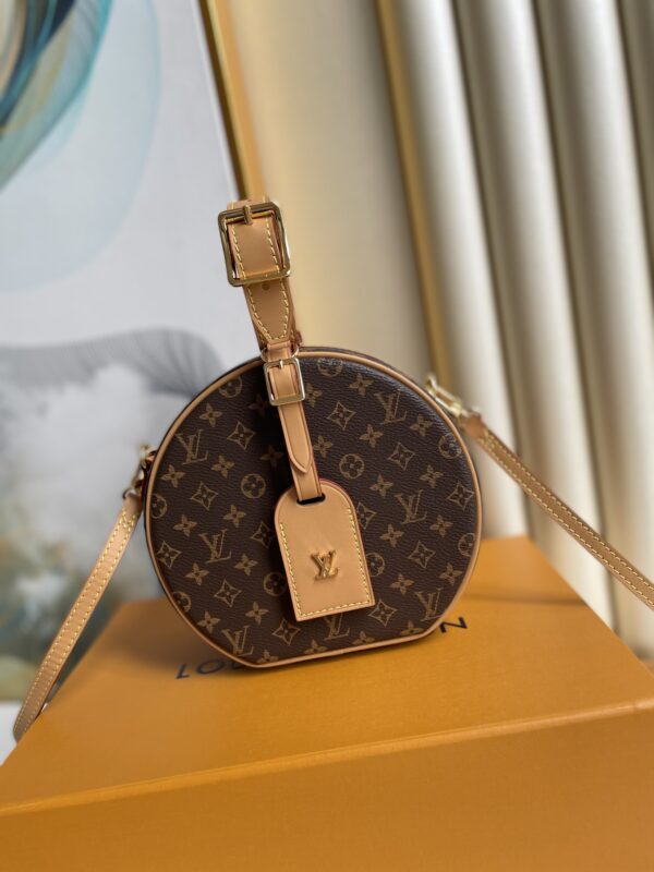 LV hard round cake box