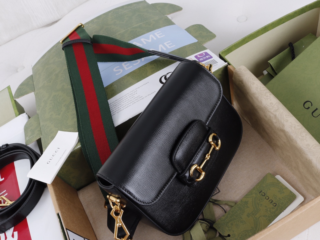 GUCCI horse bit buckle bag - Image 4