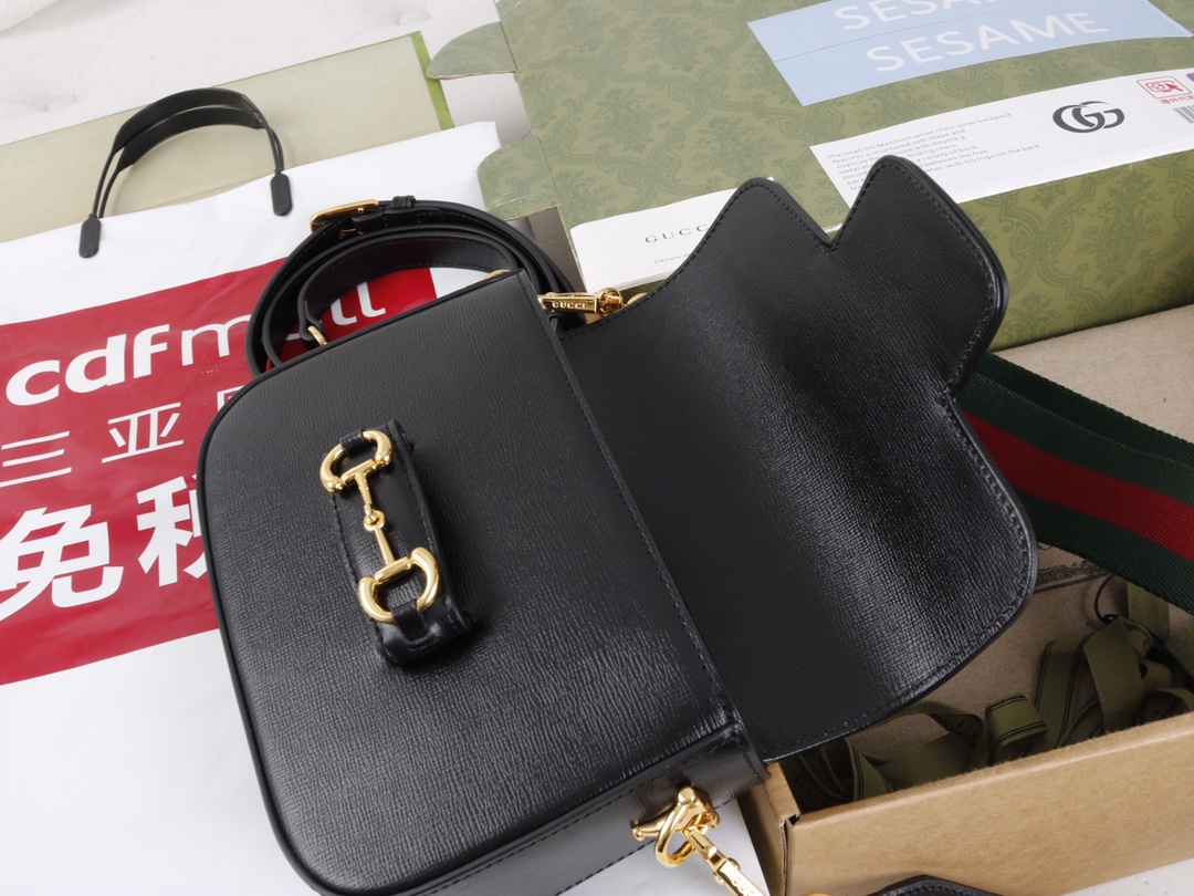 GUCCI horse bit buckle bag - Image 8