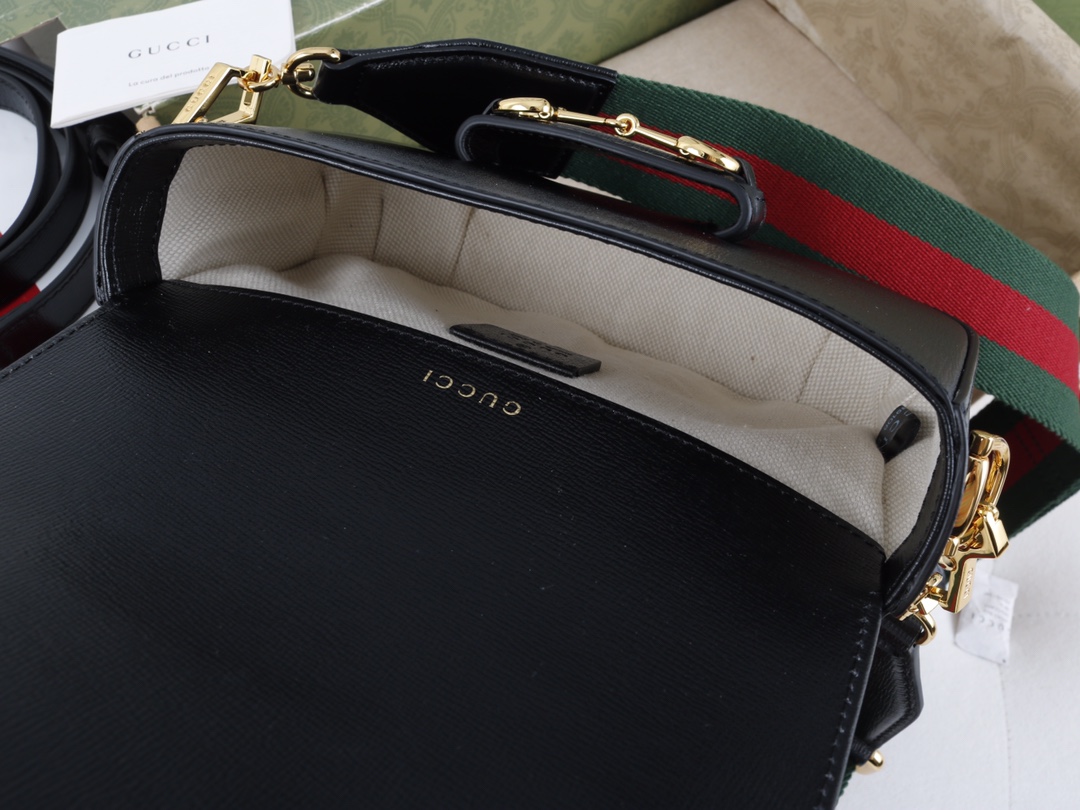 GUCCI horse bit buckle bag - Image 9