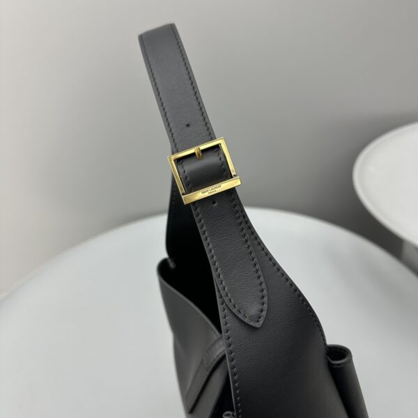 YSL hobo underarm bag - Image 6