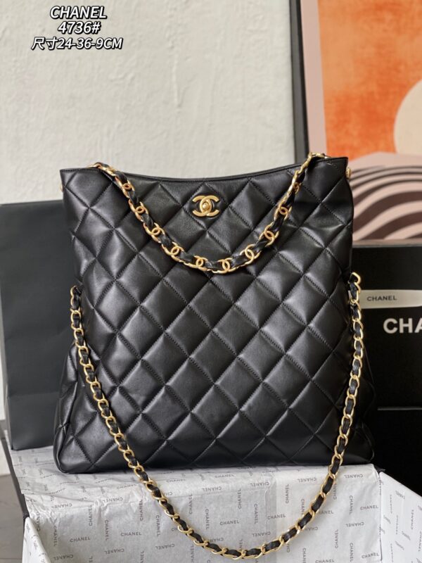 CHANEL hobo bag