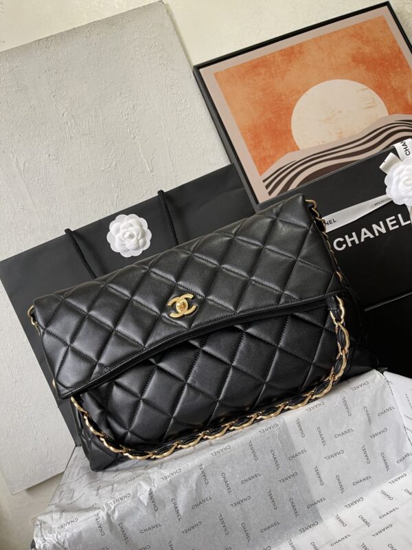 CHANEL hobo bag - Image 2