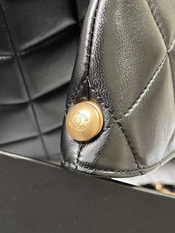 CHANEL hobo bag - Image 7