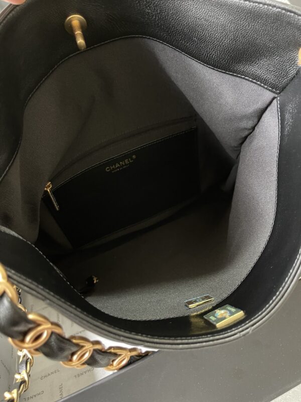 CHANEL hobo bag - Image 8
