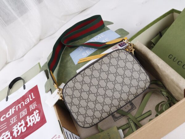 GUCCI Tiger head bag - Image 2