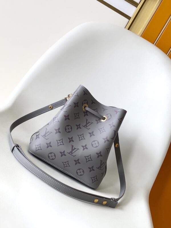 LV nano handbag - Image 3