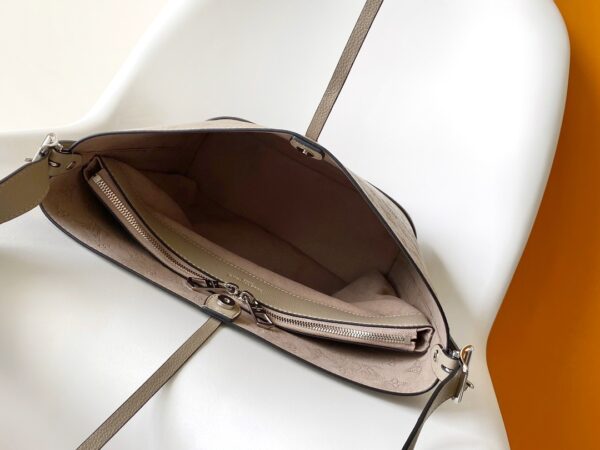 LV Monogram bag - Image 8
