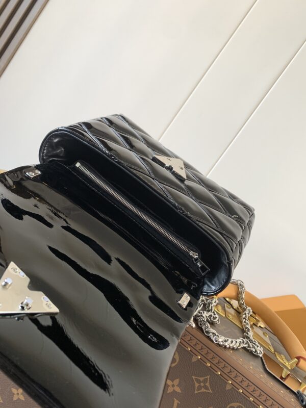 LV GO-14 - Image 8