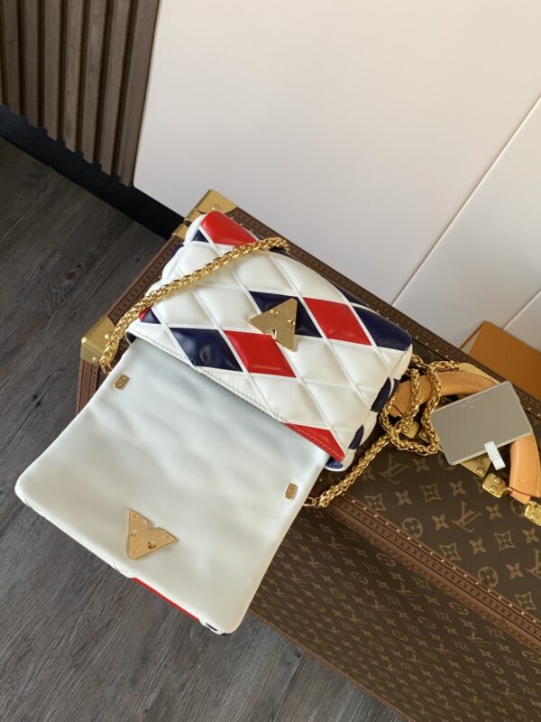 LV GO-14 - Image 7