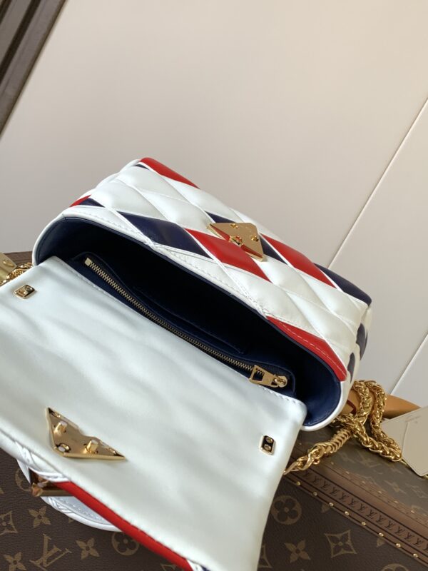 LV GO-14 - Image 8