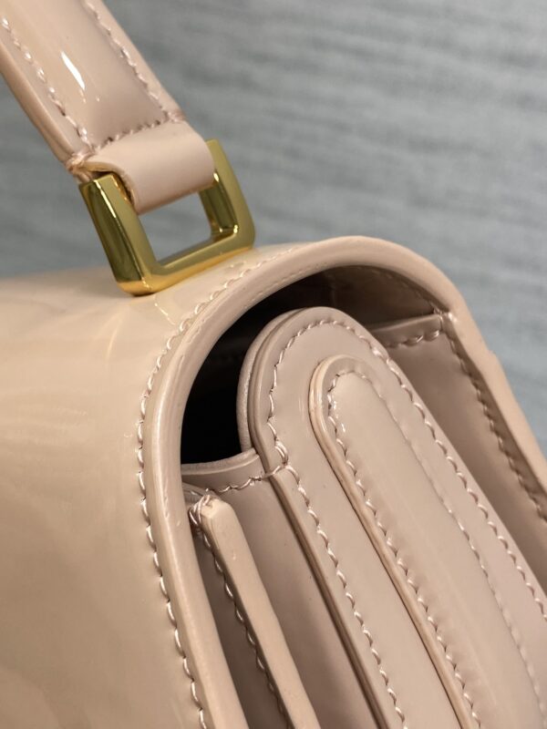 DIOR Montaigne Avenue - Image 5