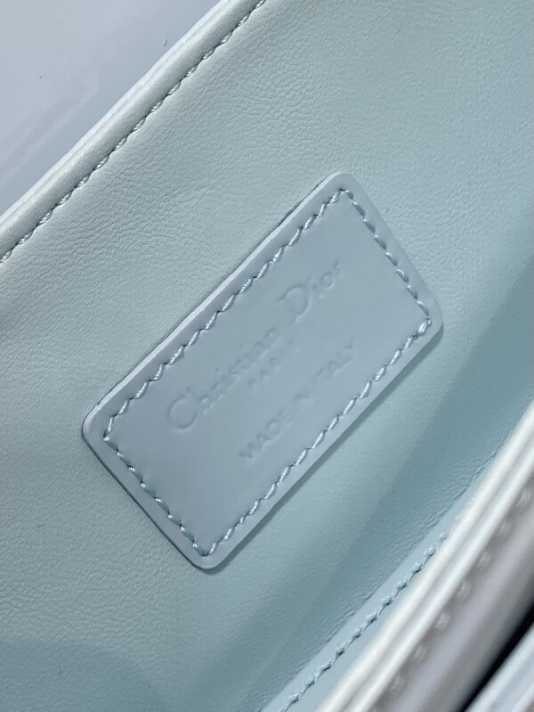 DIOR Montaigne Avenue - Image 9