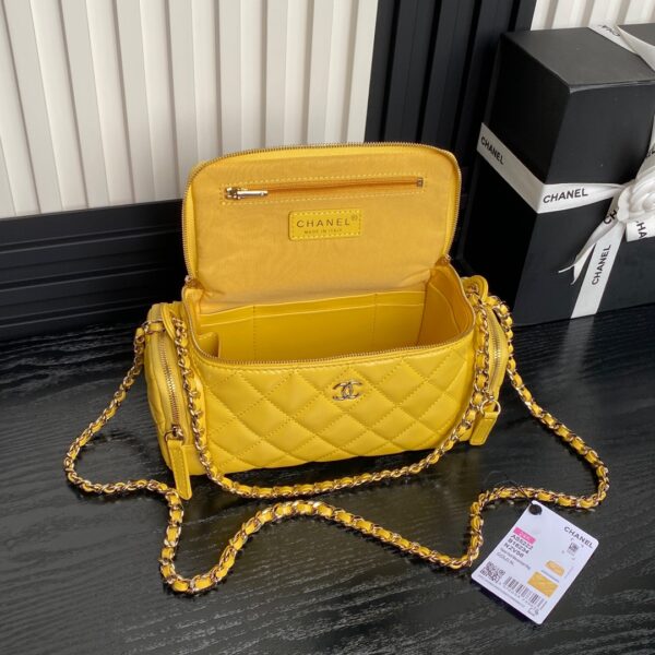 CHANEL bowling camera bag - Image 8