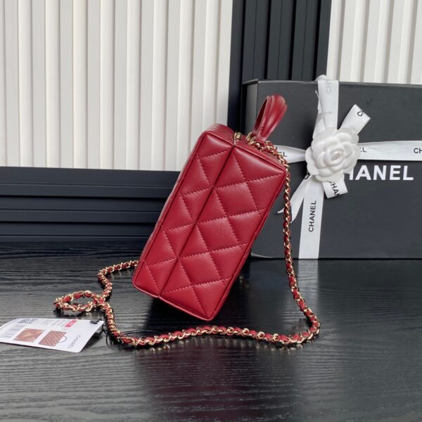 CHANEL makeup bag - Image 7