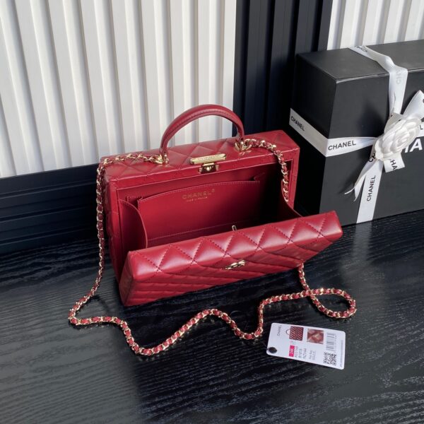 CHANEL makeup bag - Image 9