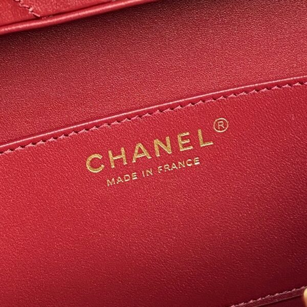 CHANEL makeup bag - Image 4
