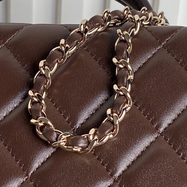 CHANEL makeup bag - Image 8