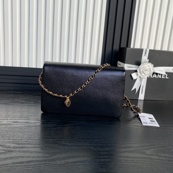 CHANEL CF Middle ancient bag - Image 2