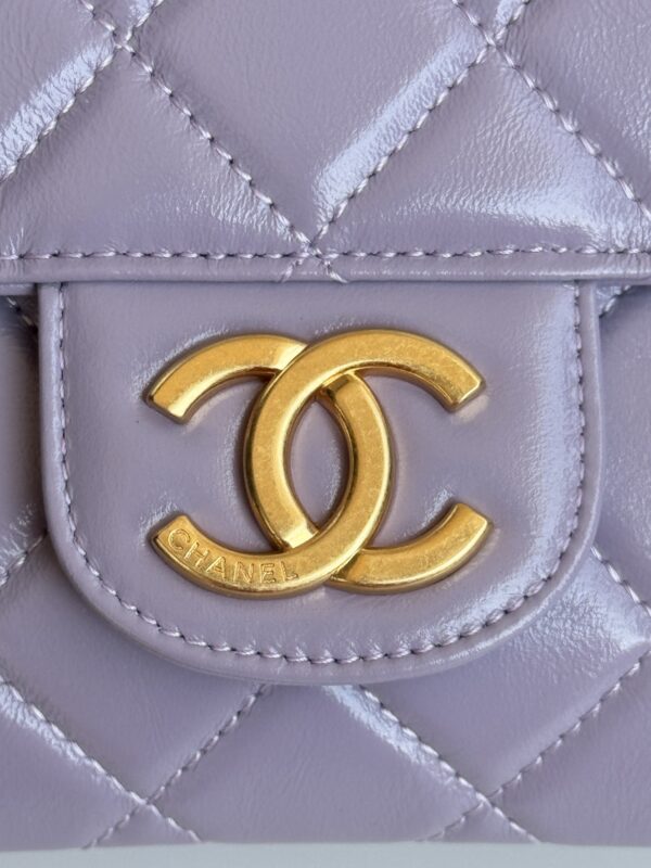 CHANEL hobo hippie bag - Image 4