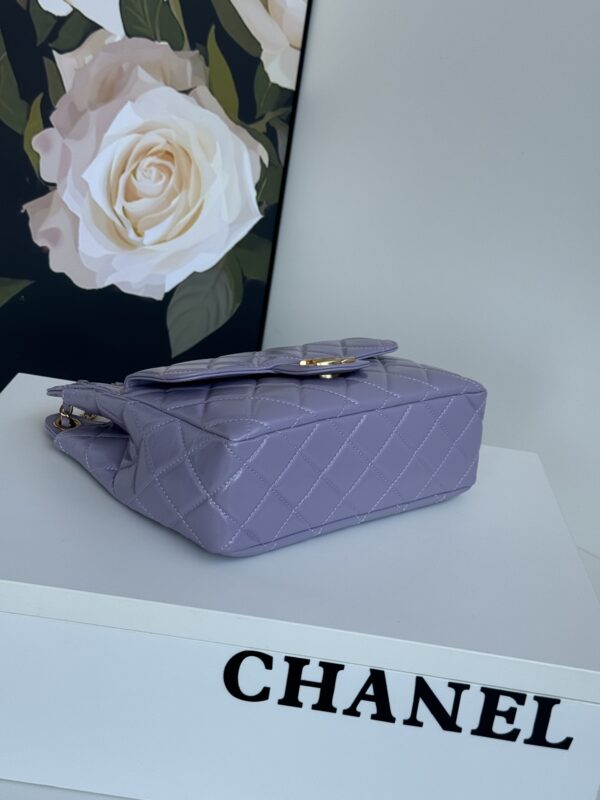 CHANEL hobo hippie bag - Image 5