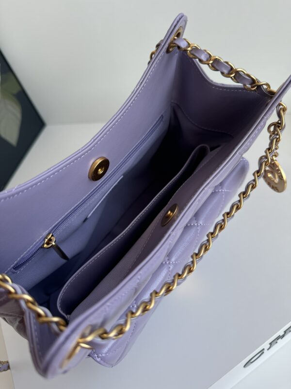 CHANEL hobo hippie bag - Image 7