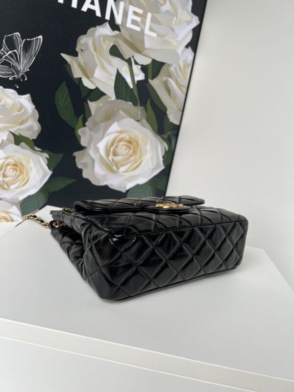 CHANEL hobo hippie bag - Image 6