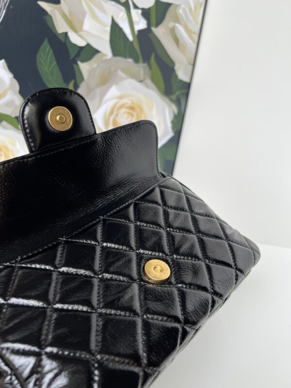 CHANEL hobo hippie bag - Image 7
