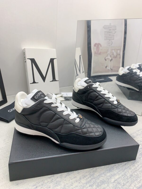 CHANEL casual shoes - Image 4