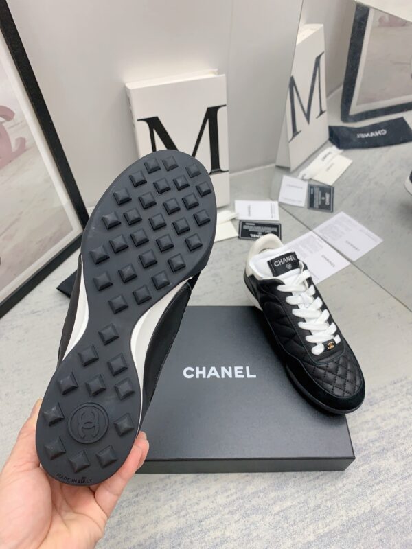CHANEL casual shoes - Image 9