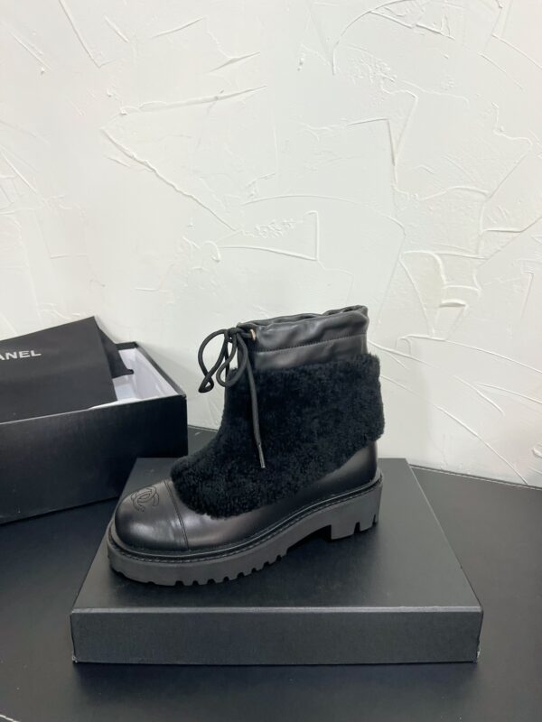 CHANEL Martin ankle boots - Image 9