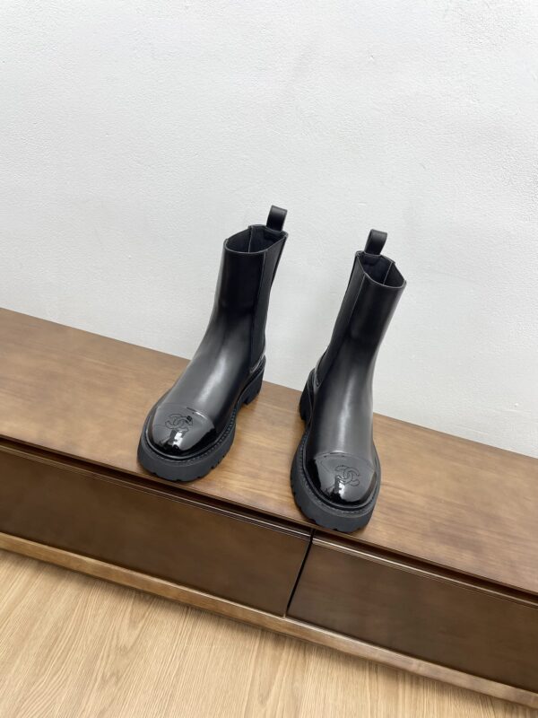 CHANEL Chelsea ankle boots