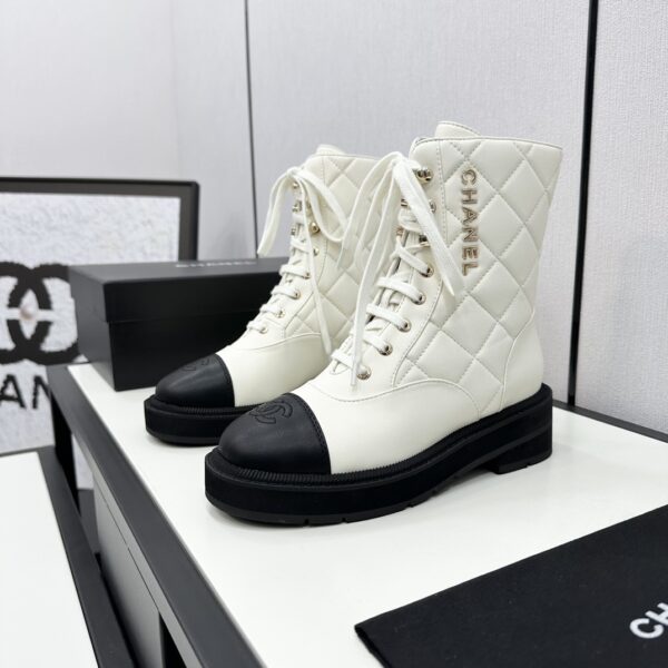 CHANEL Martin boots - Image 3