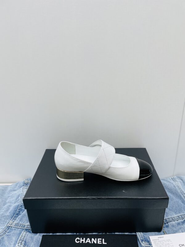 CHANEL Marie Jean shoes - Image 5