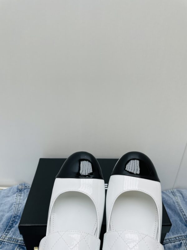 CHANEL Marie Jean shoes - Image 6
