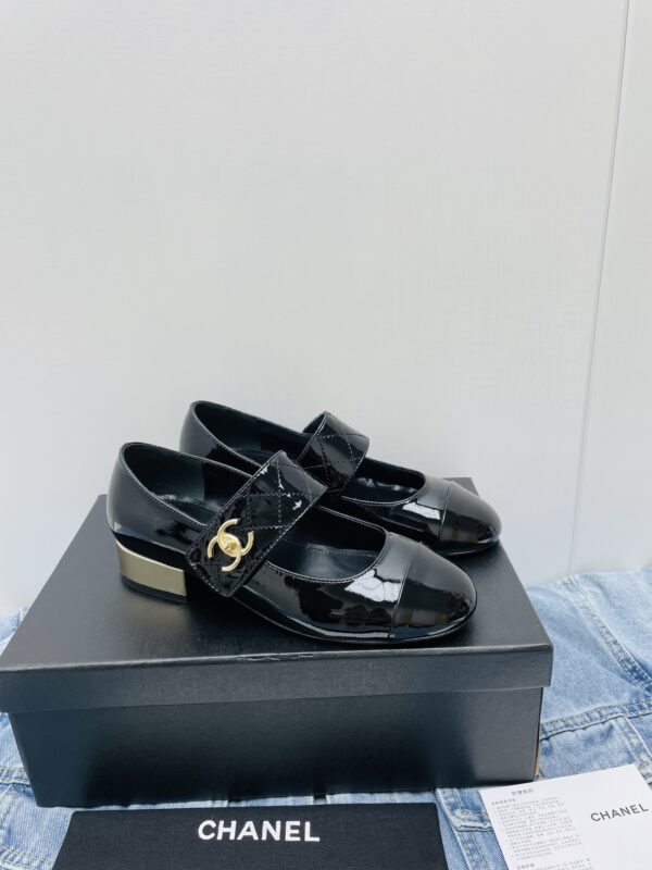 CHANEL Marie Jean shoes - Image 2