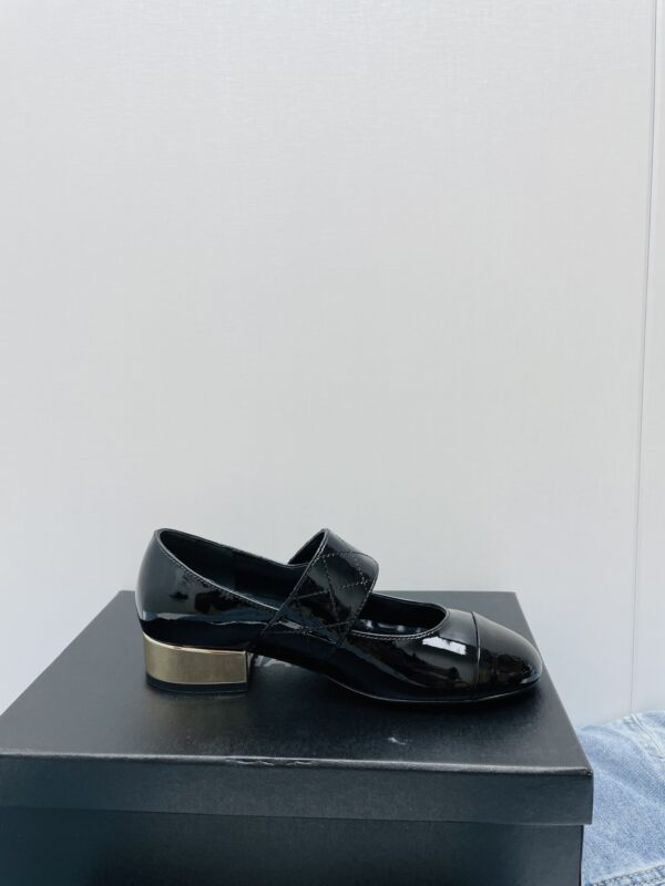CHANEL Marie Jean shoes - Image 5