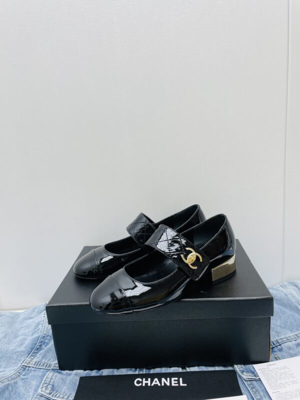 CHANEL Marie Jean shoes - Image 7