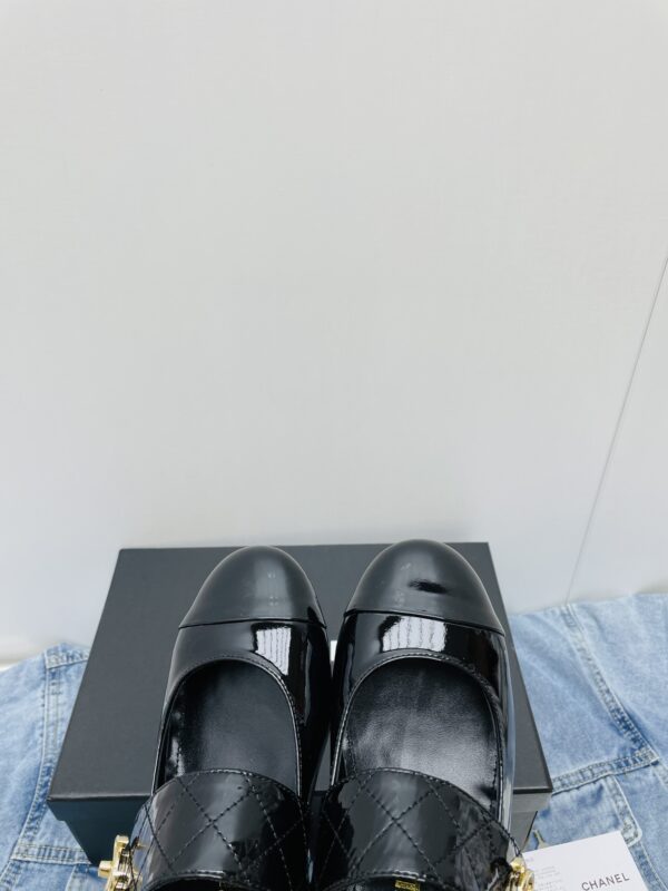 CHANEL Marie Jean shoes - Image 8