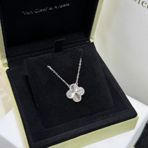Van Cleef &Arpels ring - Image 3