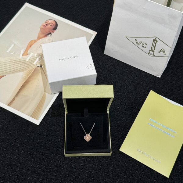 Van Cleef &Arpels Christmas special necklace - Image 2