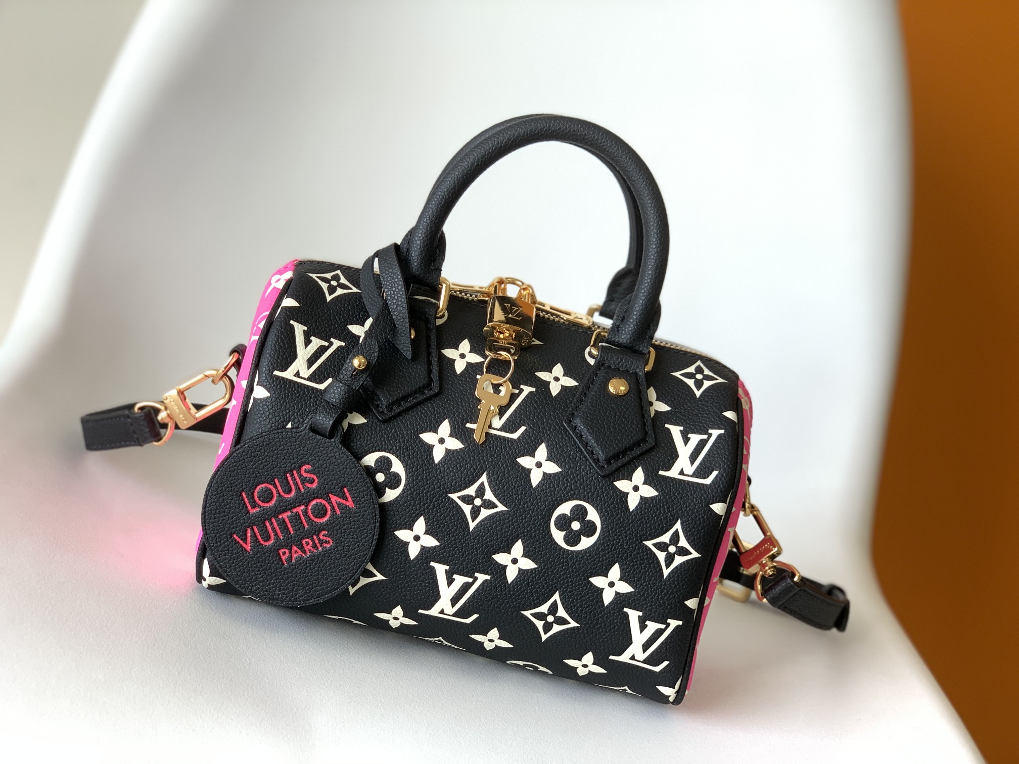 LV black & white speedy pillow bag