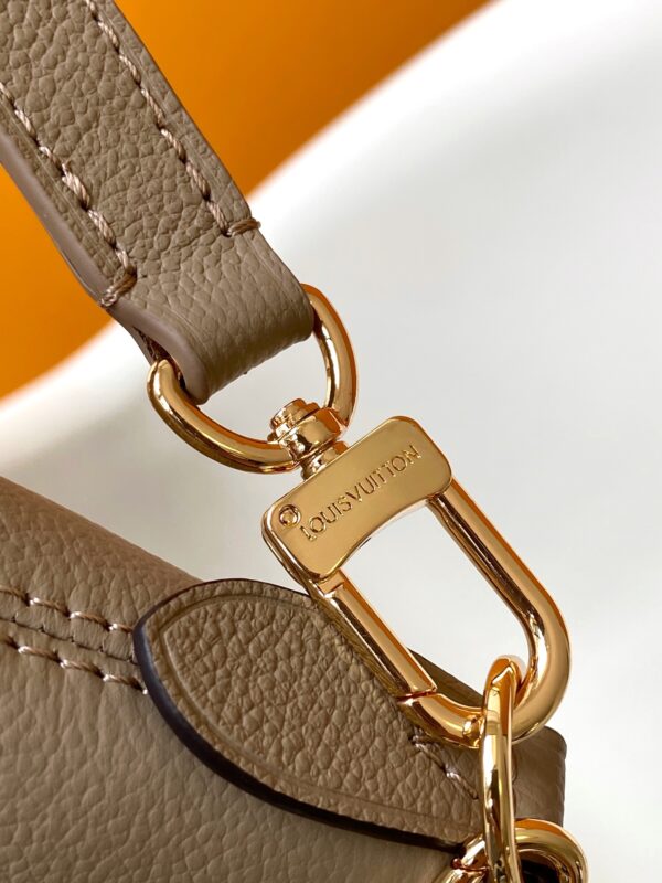 LV handbag - Image 6