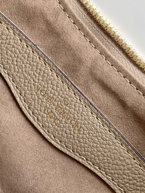 LV handbag - Image 8
