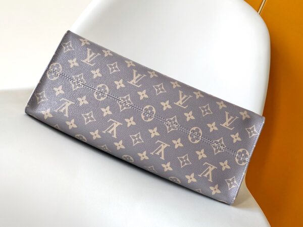 LV OnTheGo MM - Image 4