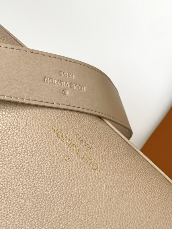 LV On My Side - Image 5