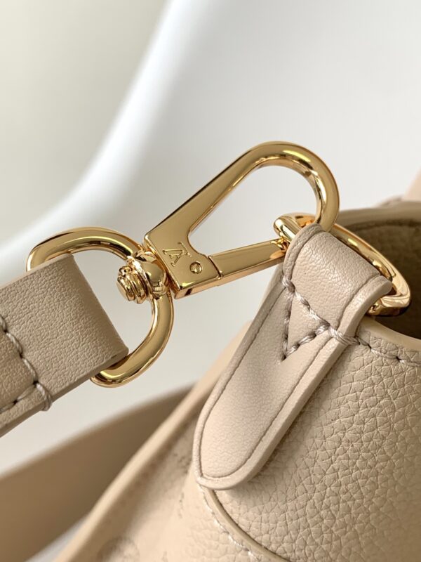 LV On My Side - Image 6