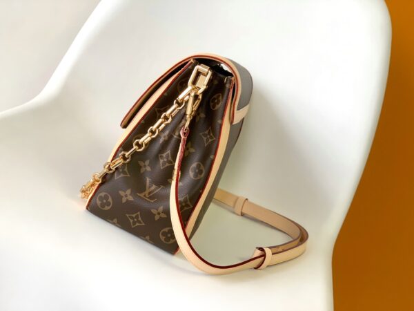 LV Dauphine Soft - Image 2