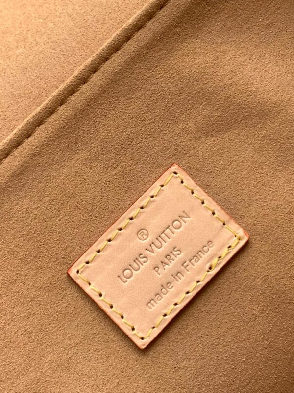 LV Dauphine Soft - Image 8