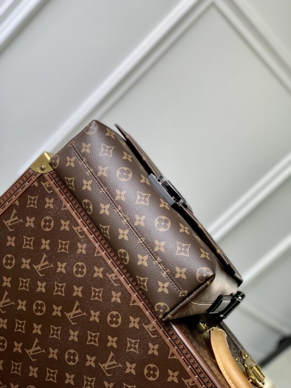 LV S-Cape Postman Bag - Image 4